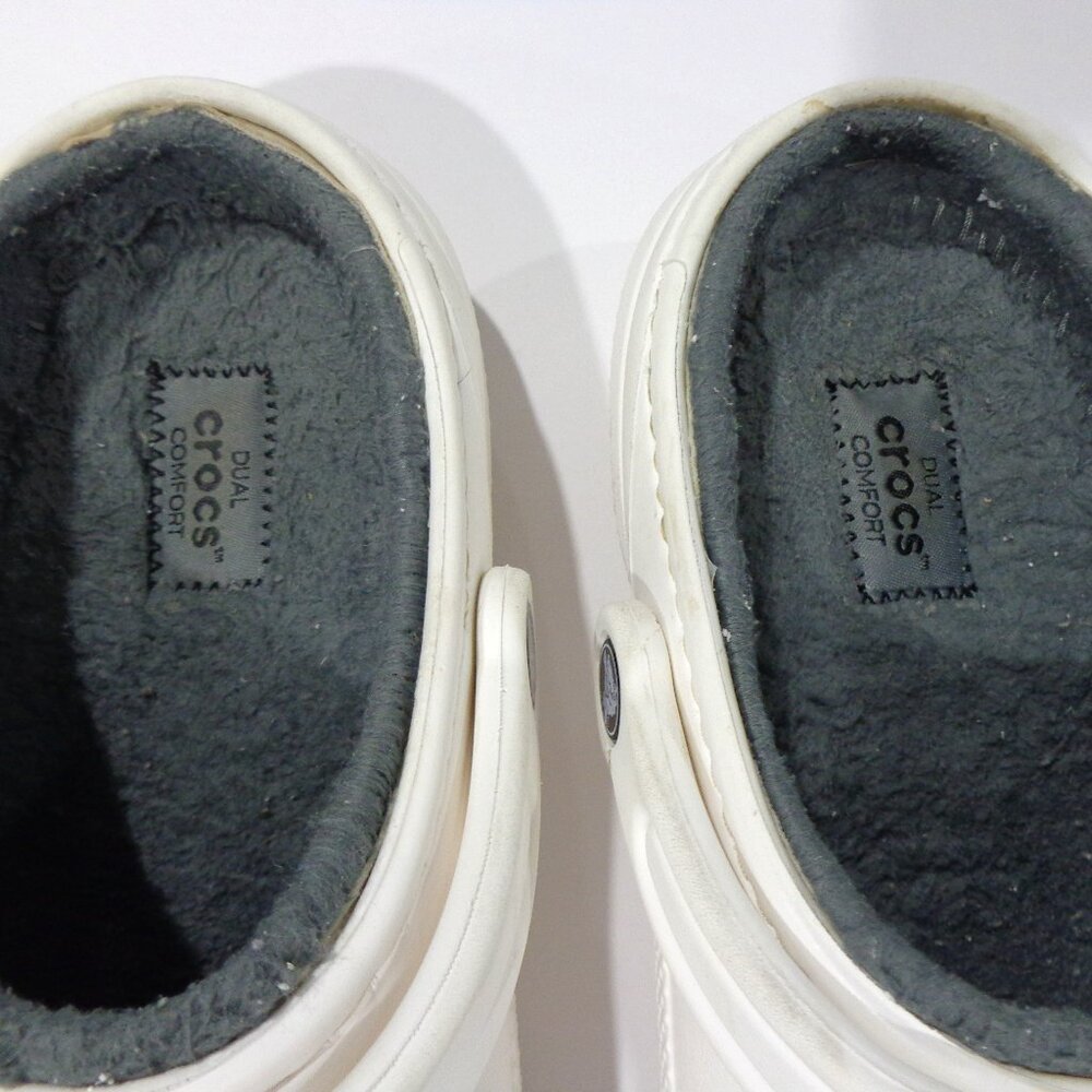 Crocs Unisex Dual Comfort Fleece Lined White Clog Shoe Size Men’s 5 Women’s 7 - Picture 6 of 8